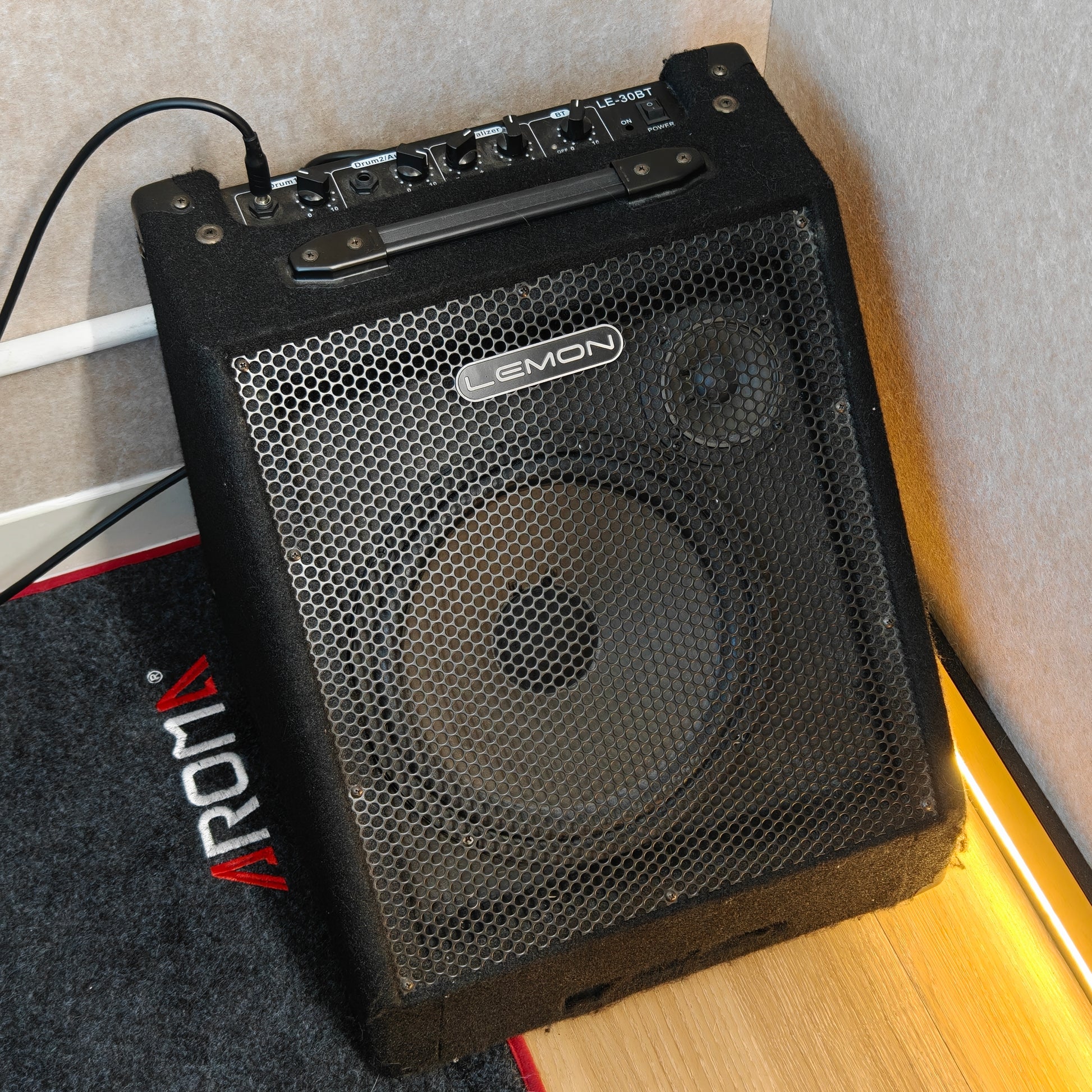 The Lemon Bass/ E-drum amp for rent at Tritone Music
